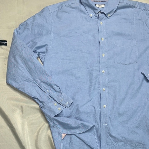 Old Navy Men's Sky Blue Casual Button-Down Shirt - Picture 5 of 9